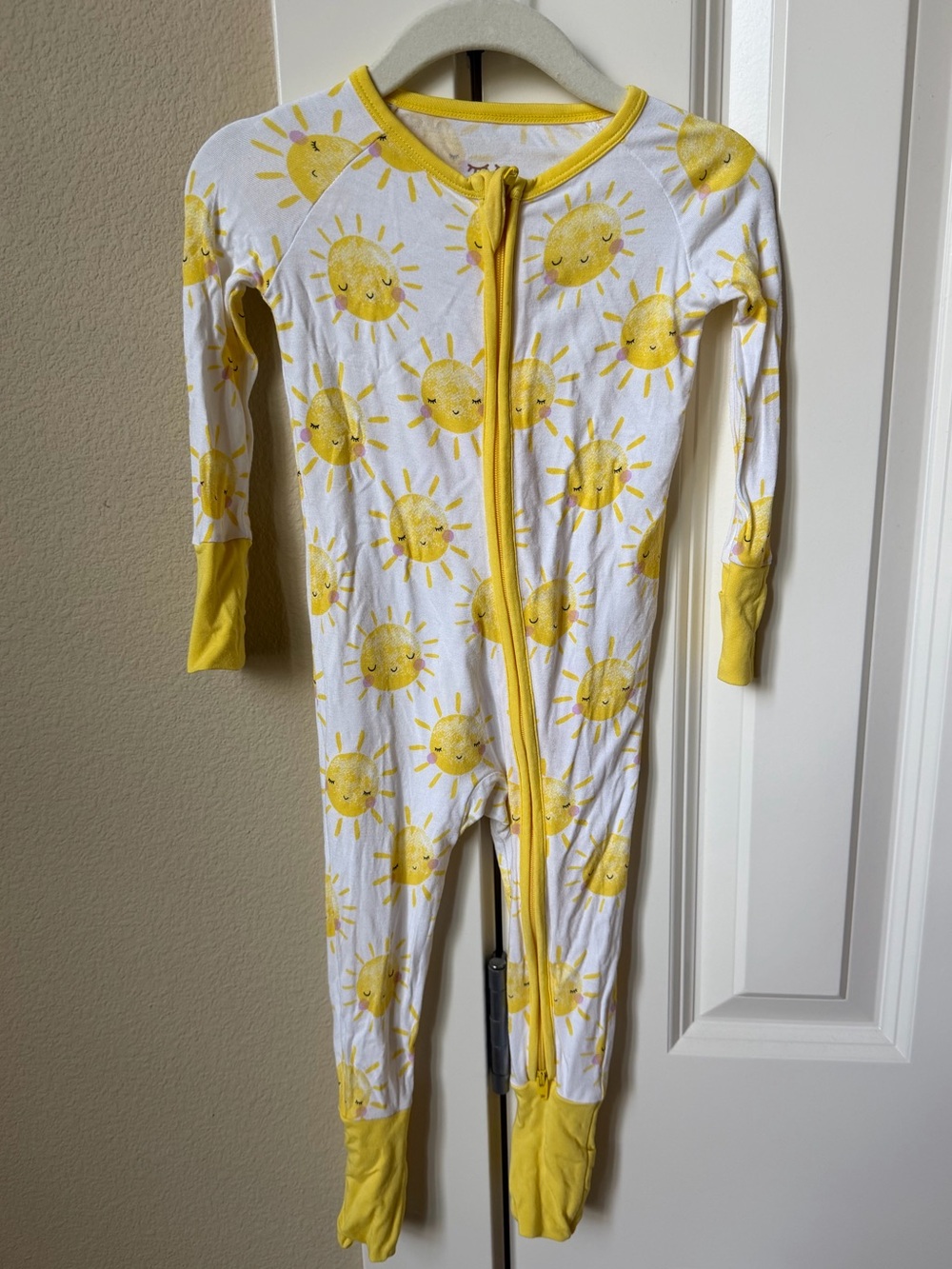 Little sleepies sunshine 6-12M